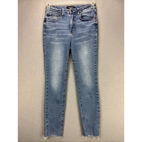 Judy Blue Denim - Judy Blue Jeans Women’s 9/29 Relaxed Fit Stretch Cropped Raw Hem